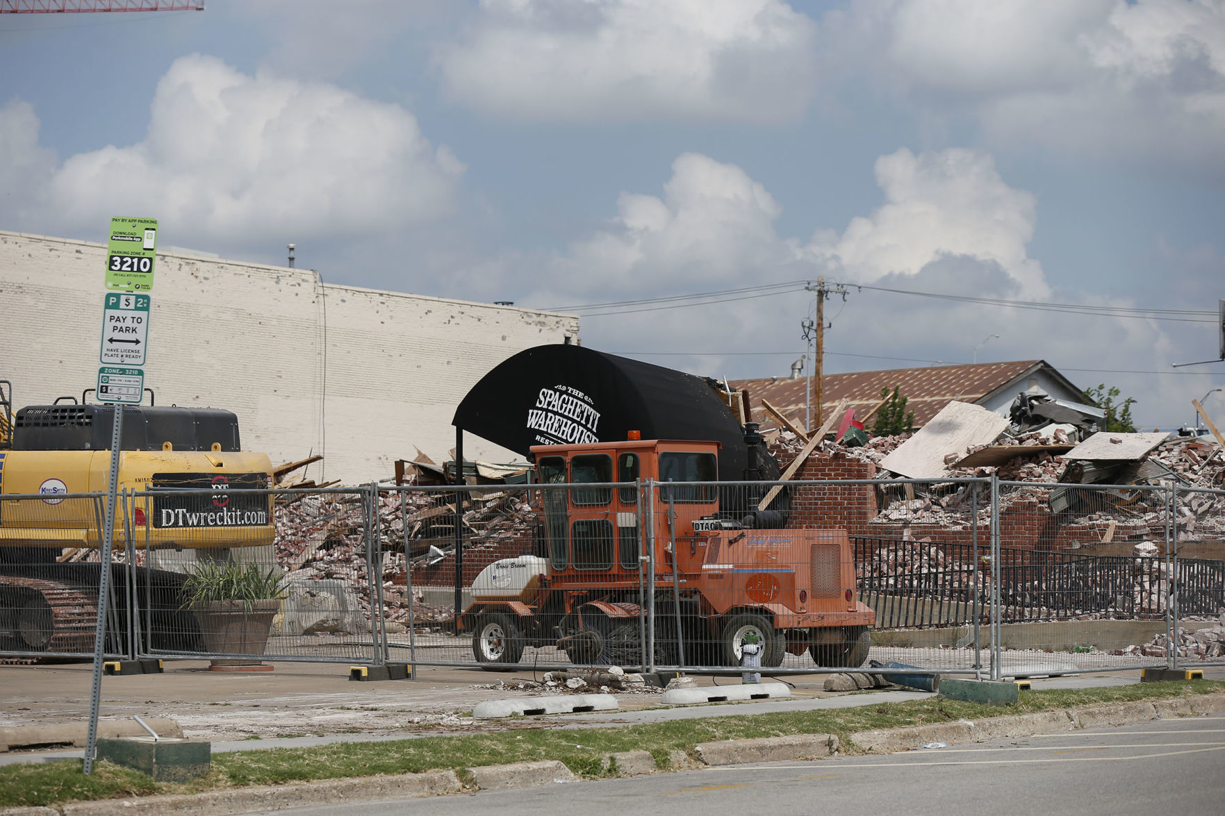 Spaghetti Warehouse: Now and then